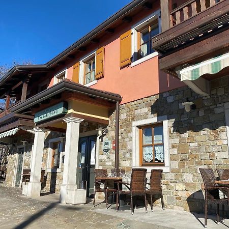 Domacija Pri Damjanu Hotel Kozina Luaran gambar