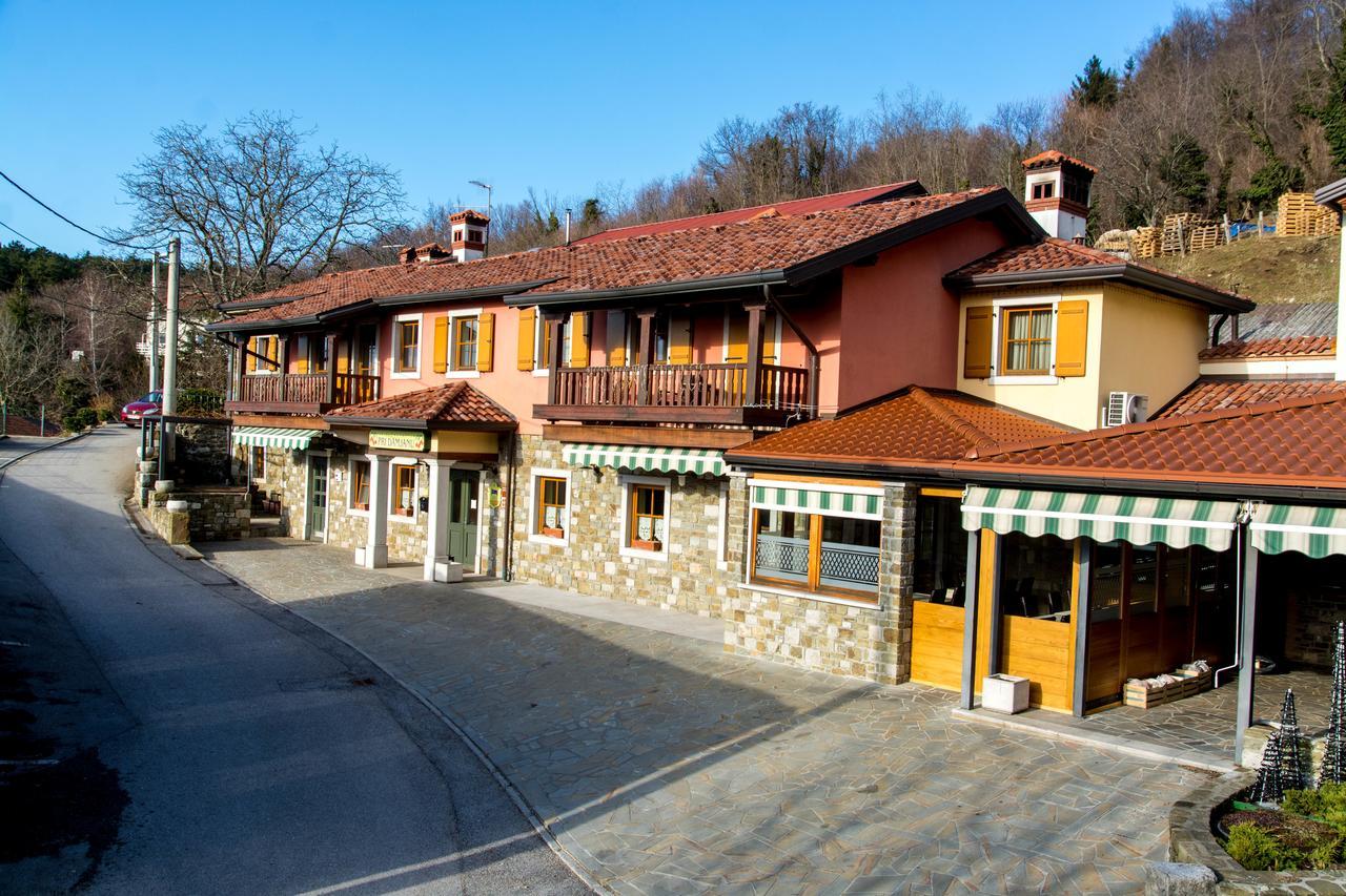 Domacija Pri Damjanu Hotel Kozina Luaran gambar