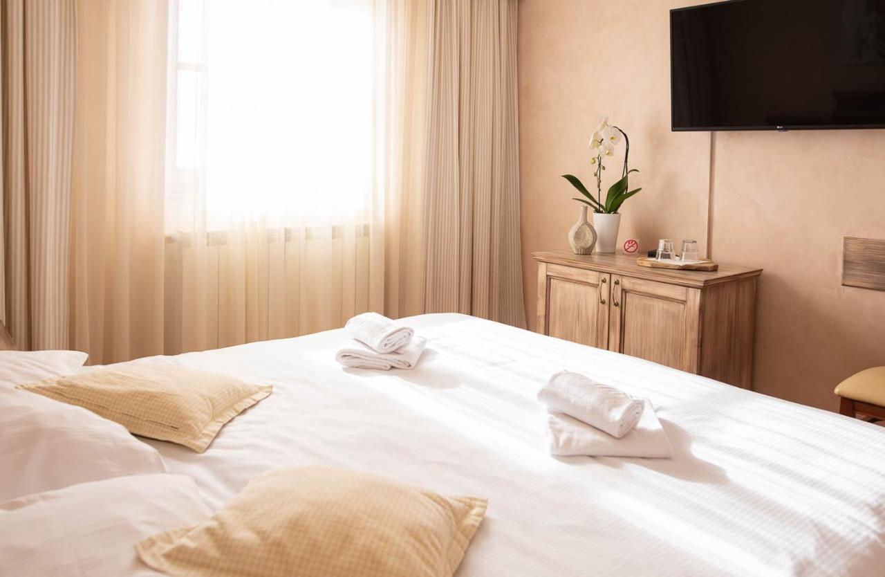 Domacija Pri Damjanu Hotel Kozina Luaran gambar